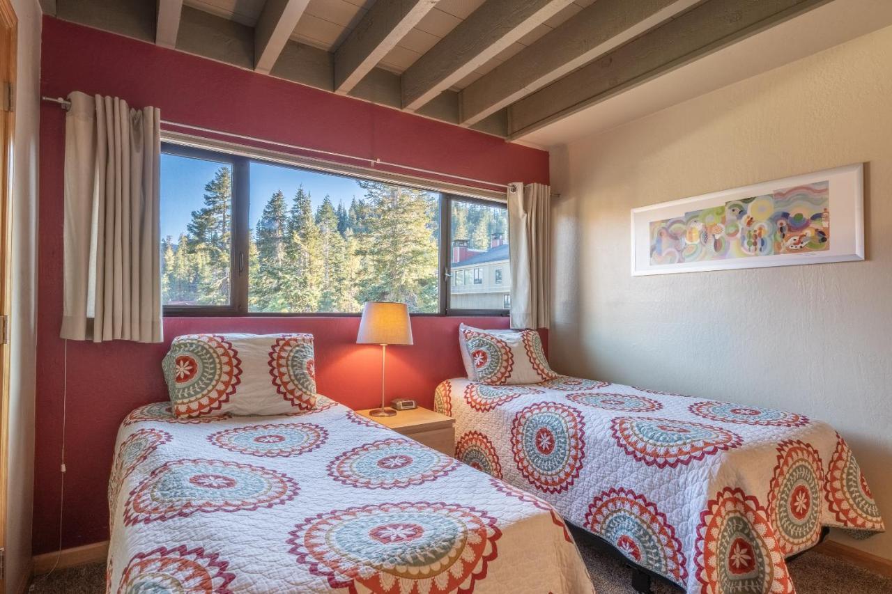 Updated 5 Bedroom 3 Bathroom Townhome Slopeside At 1849 Condos 671 Sleeps 10 Mammoth Lakes Exterior photo